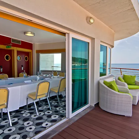 Sana Hotel 4*