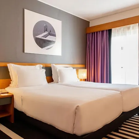 Hotel Sana 4*