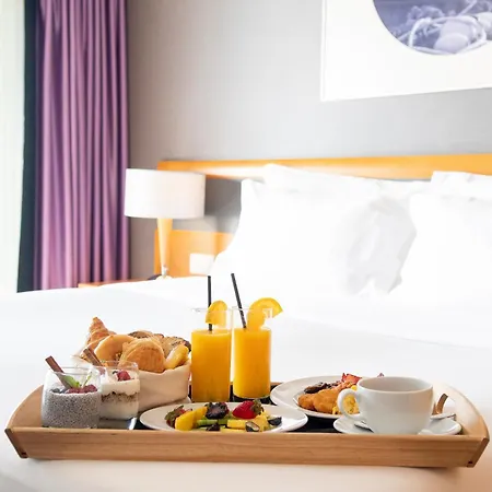 Sana Hotel 4*